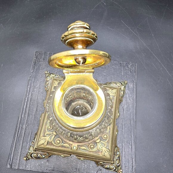 Antique Brass & Glass Ornate Inkwell With Hinged Lid On Decorative Base HS284 - Picture 4 of 10